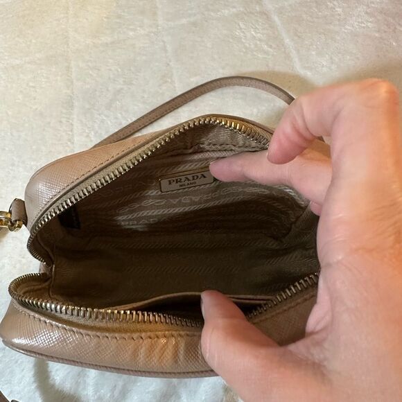 PRADA SAFFIANO MINI CAMERA CROSSBODY BEIGE BAG CROSSBODY - Picture 13 of 16